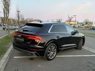 Audi Q8 55 TFSI Quattro S-Line 2021 - TVA Deductibil