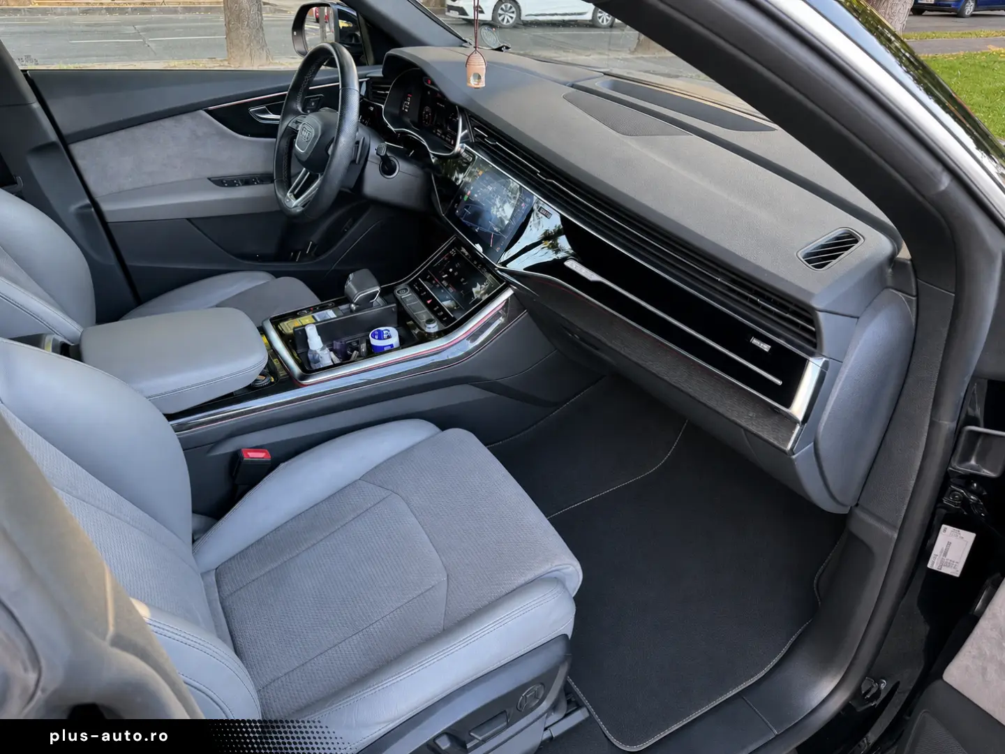 Audi Q8 55 TFSI Quattro S line   340 CP   68.000 KM
