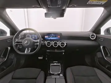 CLA 180 AMG+KEYLESS+LED+NAV+KAMERA+18