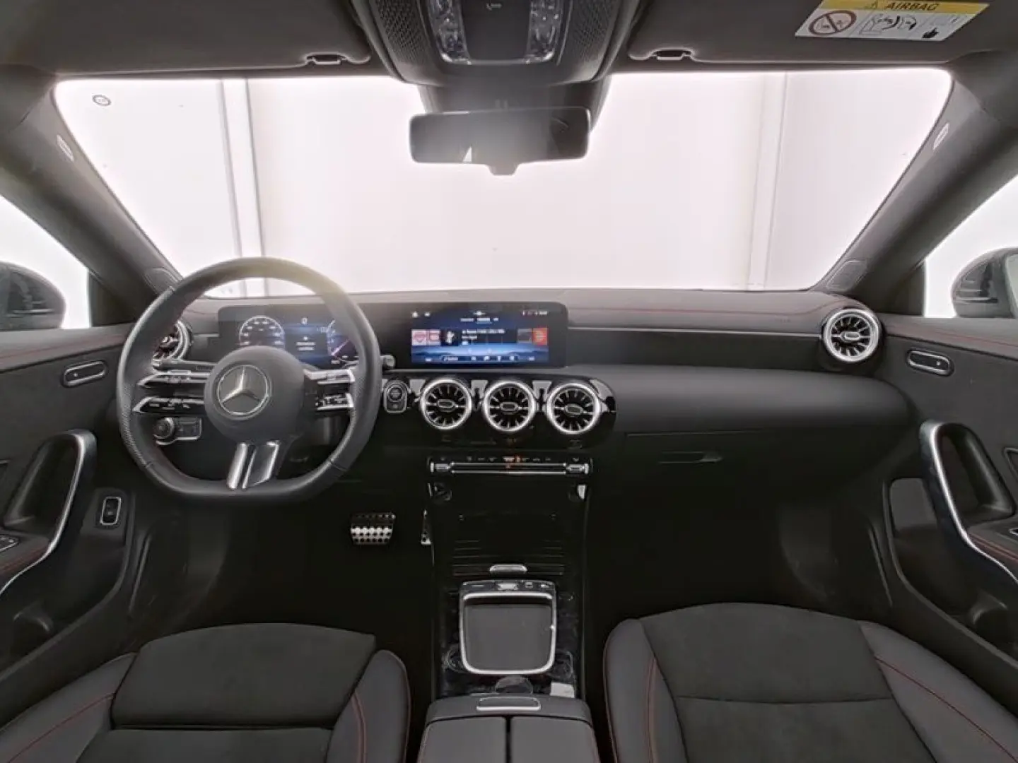 CLA 180 AMG+KEYLESS+LED+NAV+KAMERA+18