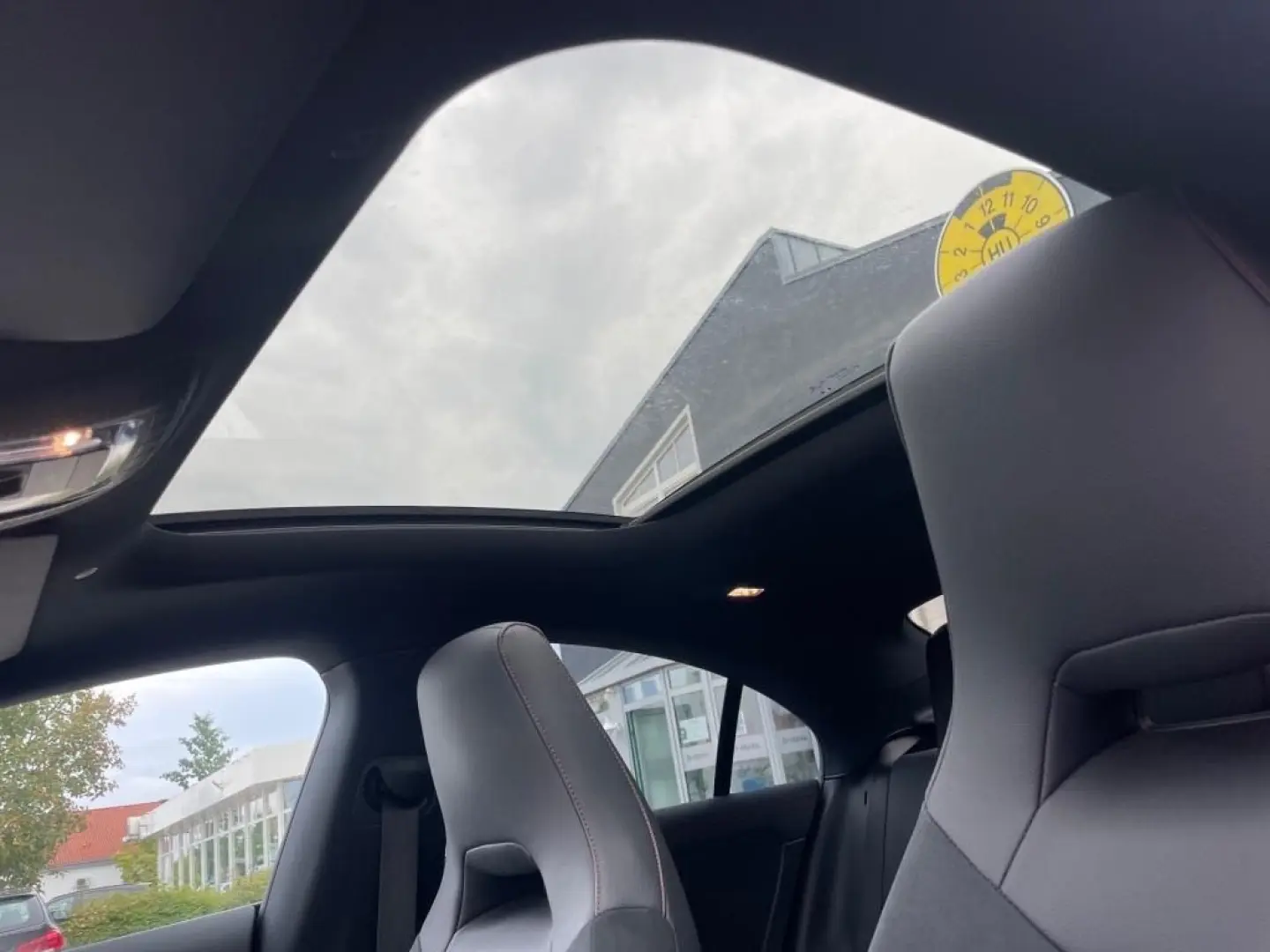 CLA 250 e Coupé *AMG*Pano*Distr*Mbeam*MBUX*FAP