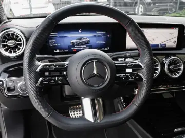 CLA 180 Coupé AMG Night Rückfahrkamera MBUX LED