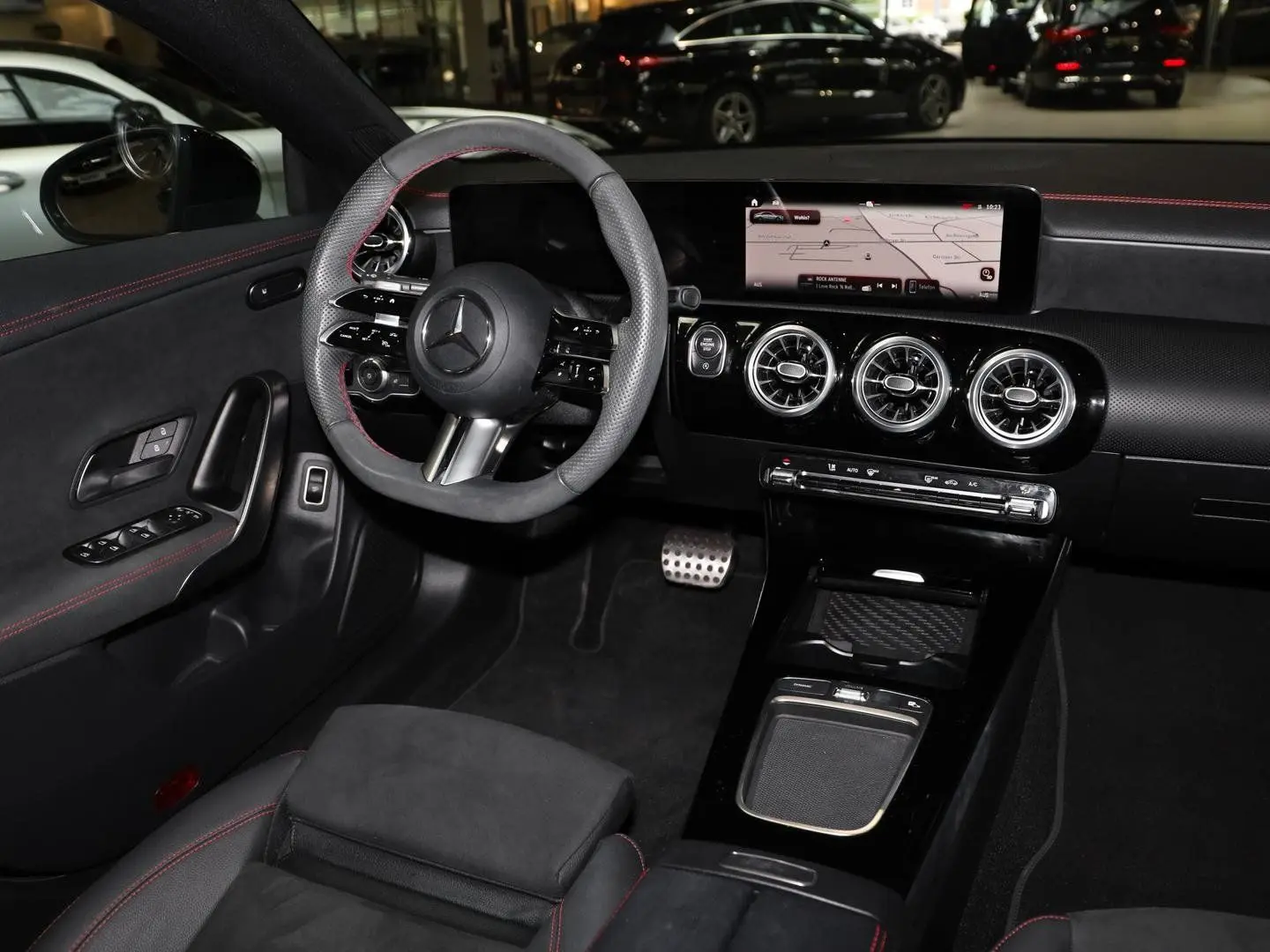 CLA 180 Coupé AMG Night Rückfahrkamera MBUX LED