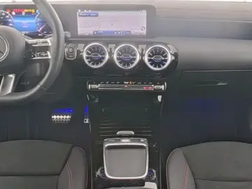 CLA200+AMG+NIGHT+WINTER-PAKET+LED+KAMERA+KEYLESS