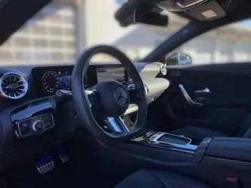 CLA 250 e Coupé *AMG*NIGHT*MBUX*KAM*AHK*NAV*SHZ*