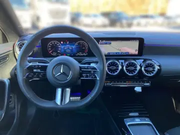 CLA 250 e Coupé *AMG*NIGHT*MBUX*KAM*AHK*NAV*SHZ*