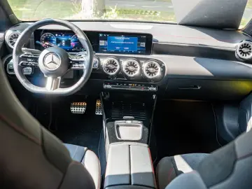 CLA 200 Coupé AMG-Sport/360/AHK/Night/Distr/19'