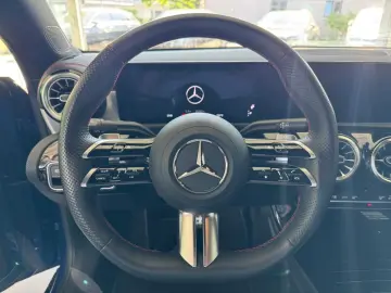CLA 200 d AMG Night Pano KeyGO Multibeam Kam