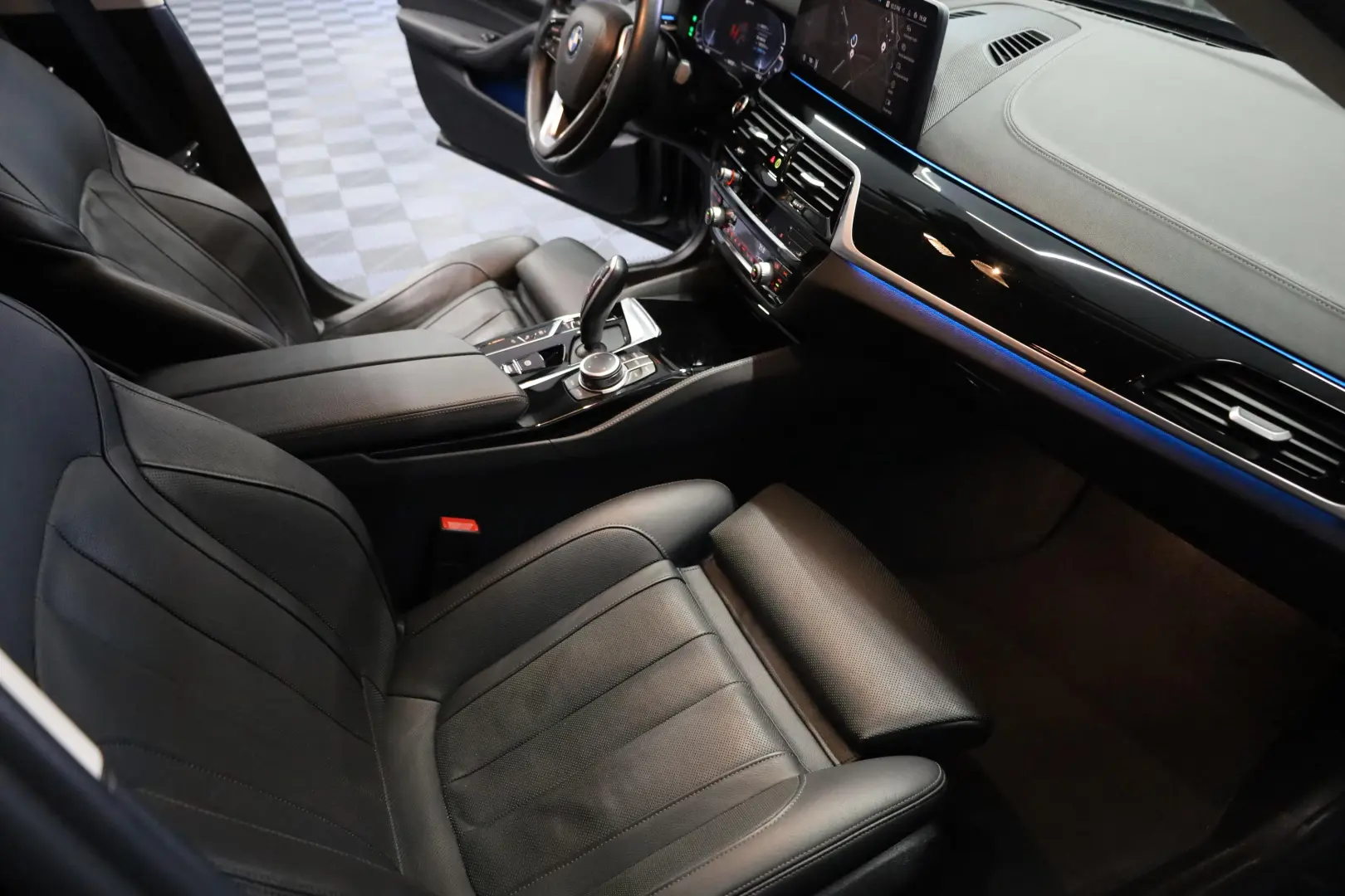 BMW 530e xDrive Touring Aut. Luxury Line