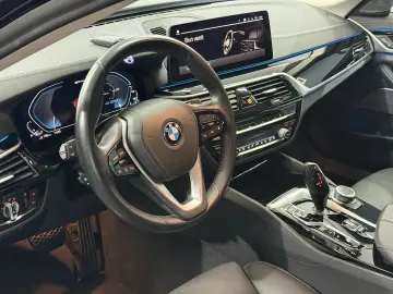 BMW 530e xDrive Touring Aut. Luxury Line