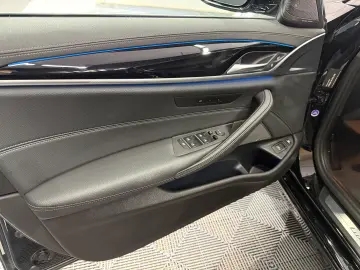 BMW 530e xDrive Touring Aut. Luxury Line