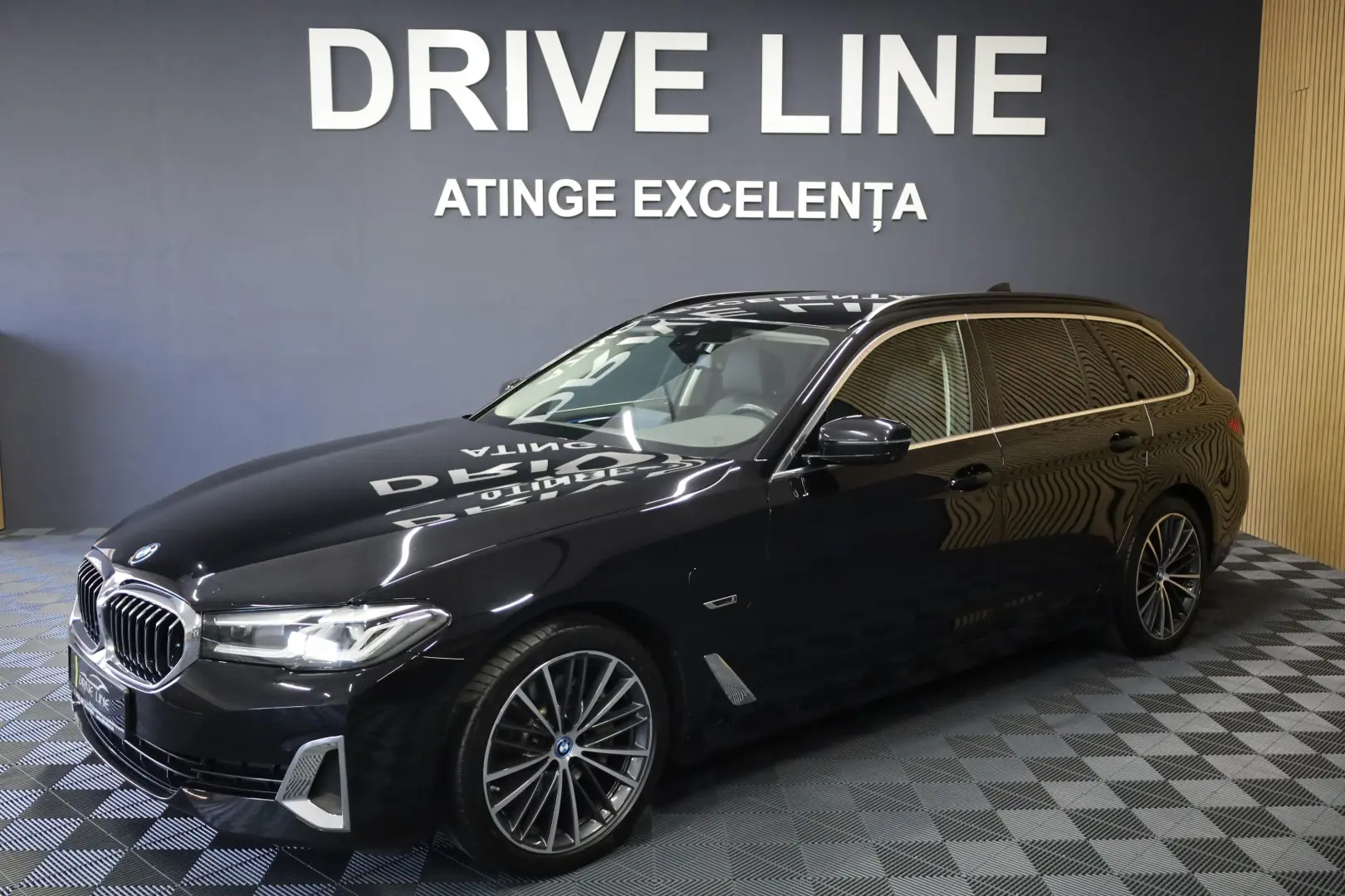 BMW 530e xDrive Touring Aut. Luxury Line