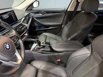 BMW 530e xDrive Touring Aut. Luxury Line