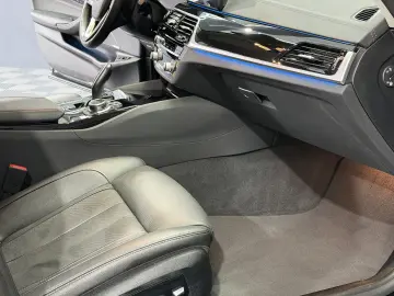 BMW 530e xDrive Touring Aut. Luxury Line