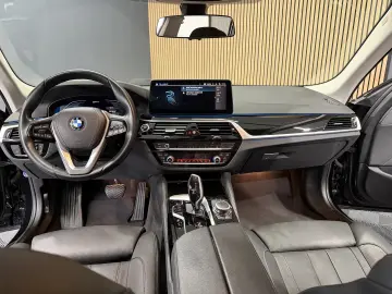 BMW 530e xDrive Touring Aut. Luxury Line