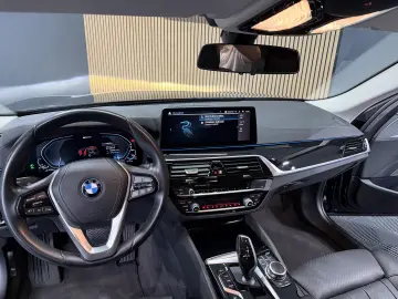 BMW 530e xDrive Touring Aut. Luxury Line