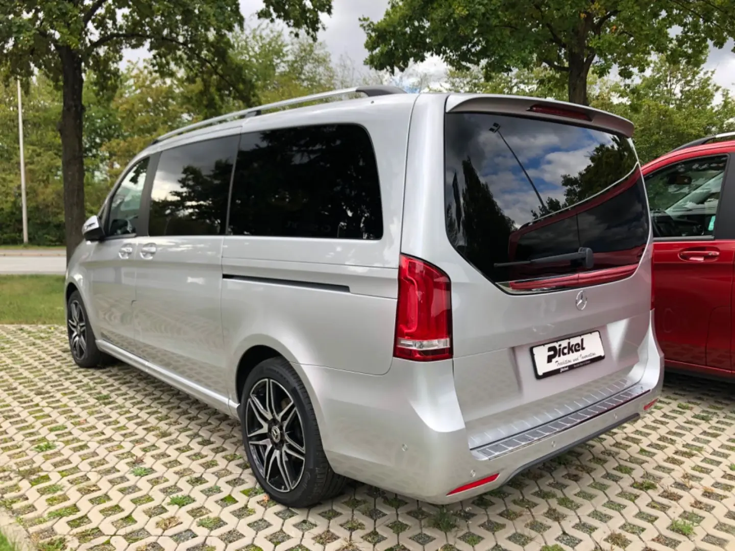 V 300d lang, 4M, AMG, StandHz., RFK, Burmester