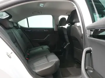 Superb Lim. L&K 2.0 TDI