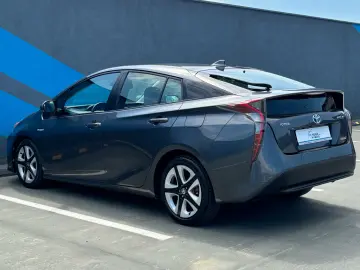 Toyota Prius 1.8 Executive RAR inclus, numere rosii Gratis
