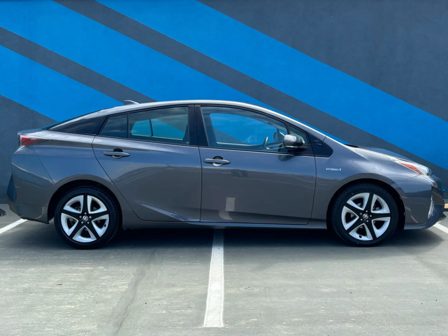 Toyota Prius 1.8 Executive RAR inclus, numere rosii Gratis