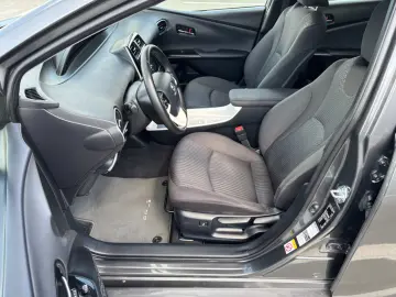 Toyota Prius 1.8 Executive RAR inclus, numere rosii Gratis
