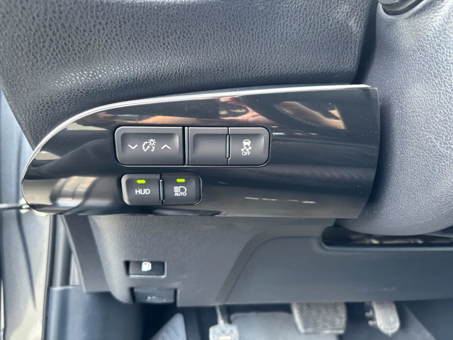 Toyota Prius 1.8 Executive RAR inclus, numere rosii Gratis