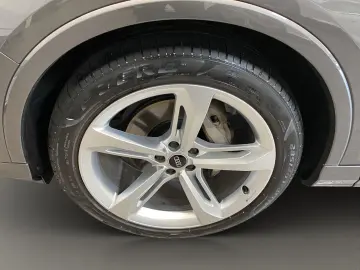 Q7 50 3.0 TDI quattro ACC AUT Kam. Leder Luft LM