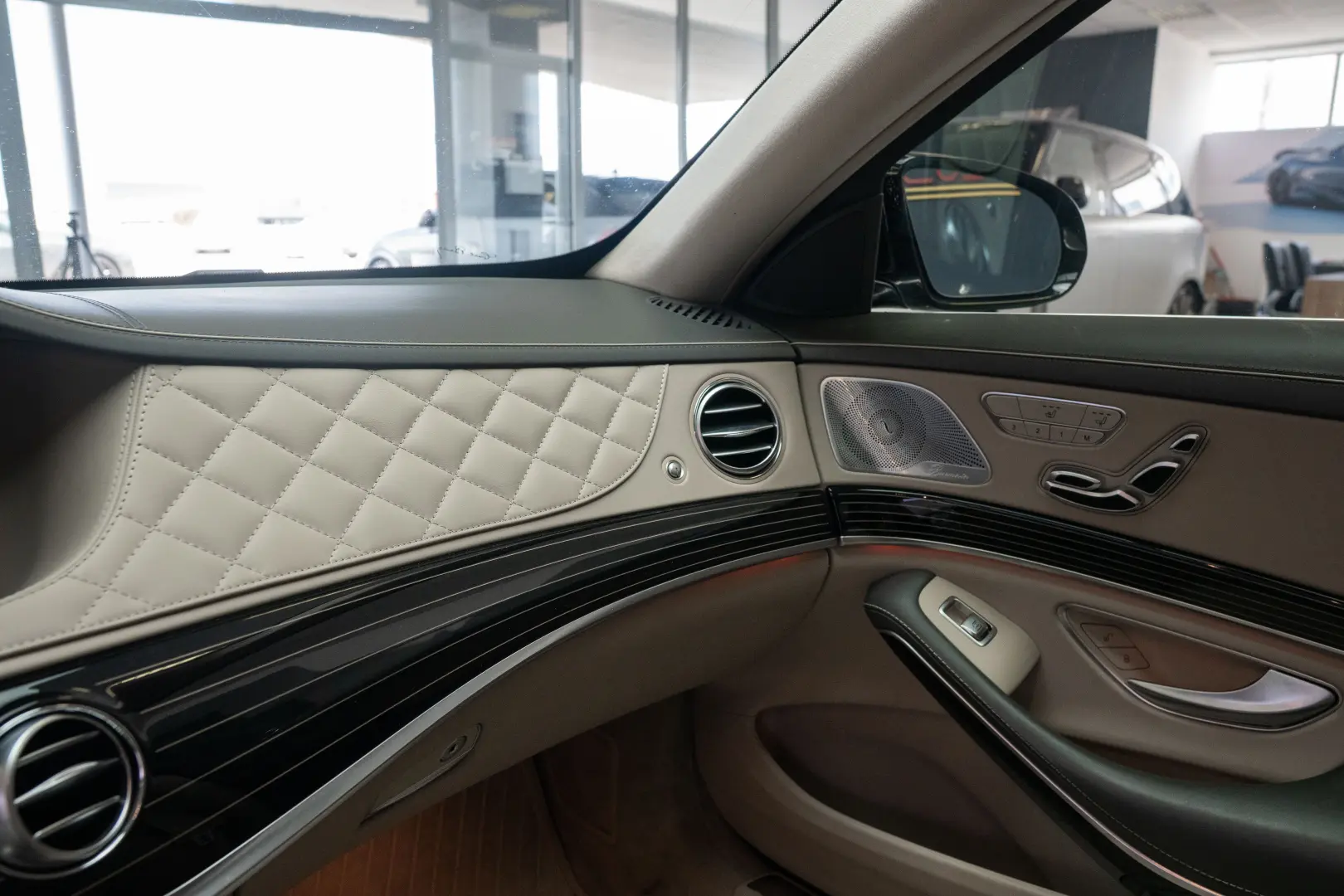 Maybach S560 4matic, Designo