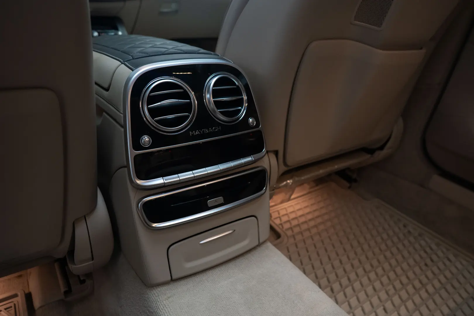 Maybach S560 4matic, Designo