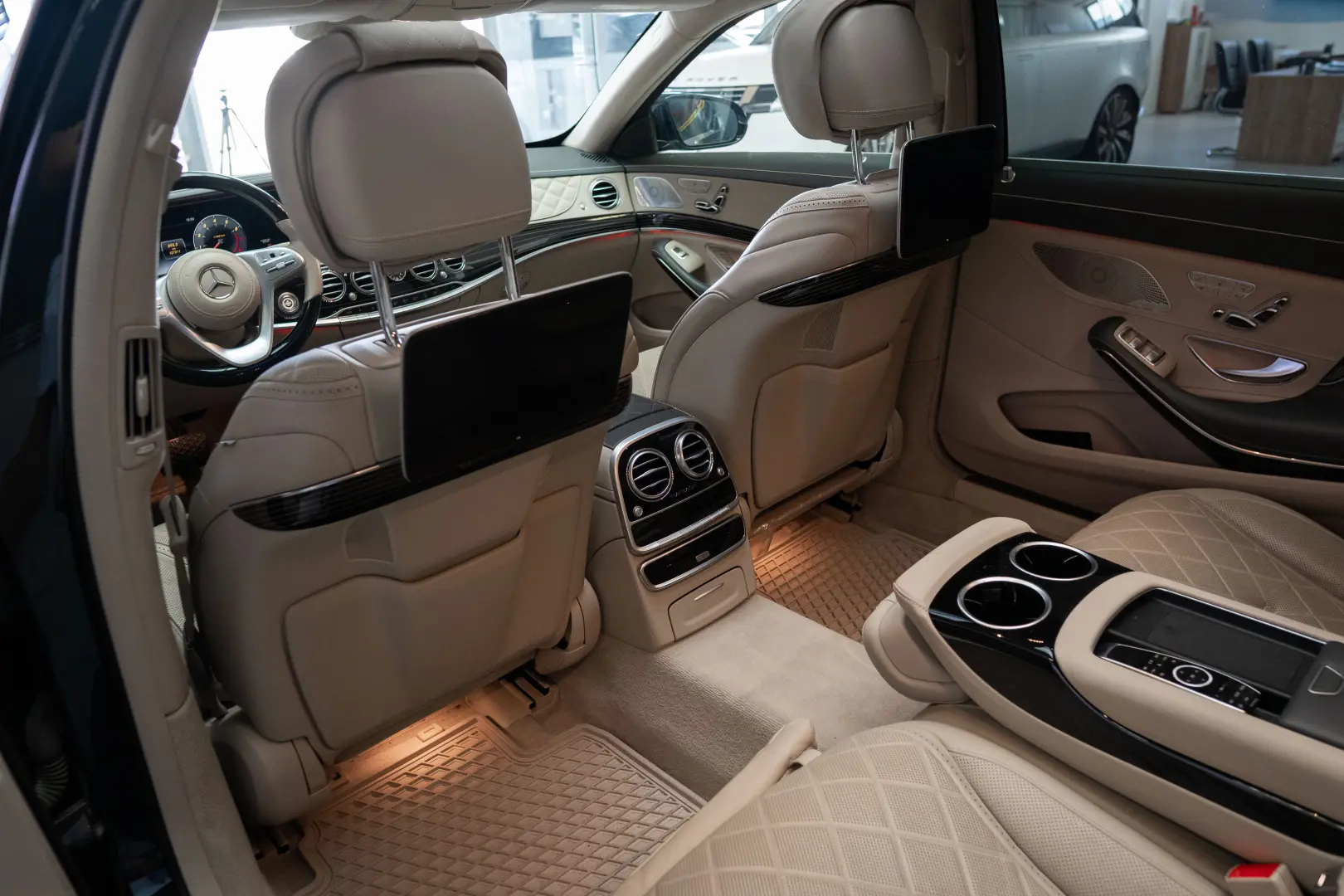 Maybach S560 4matic, Designo