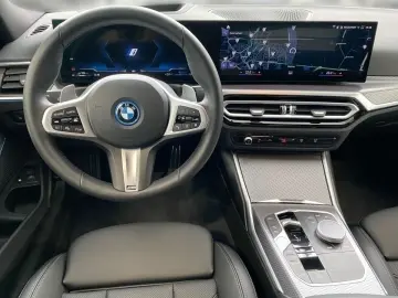 330e xDrive Lim. M Sport HUD LC Prof. ACC DA 19'