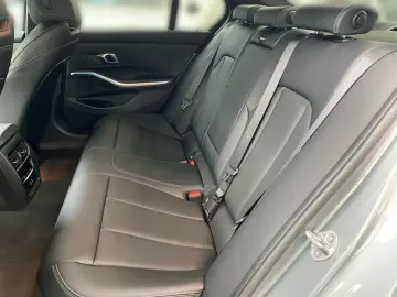 330e xDrive Lim. M Sport HUD LC Prof. ACC DA 19'