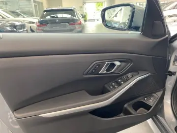 330e xDrive Lim. M Sport HUD LC Prof. ACC DA 19'