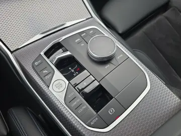 330i xDrive M Sport PRO *19