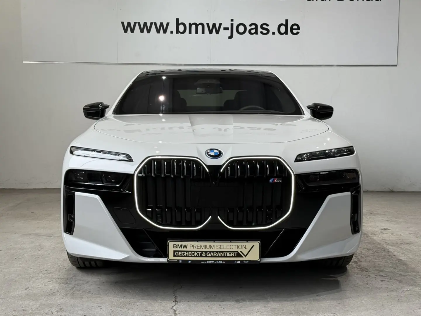 M760e xDrive Lounge Seating Sky Lounge M Perform
