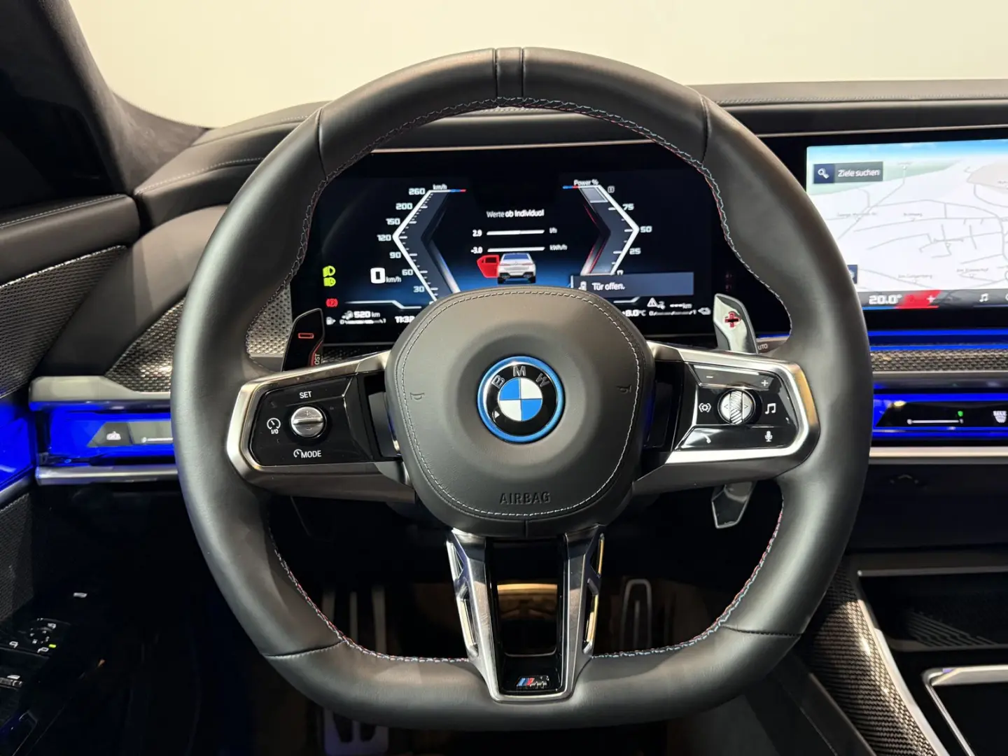 M760e xDrive Lounge Seating Sky Lounge M Perform