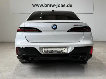 M760e xDrive Lounge Seating Sky Lounge M Perform