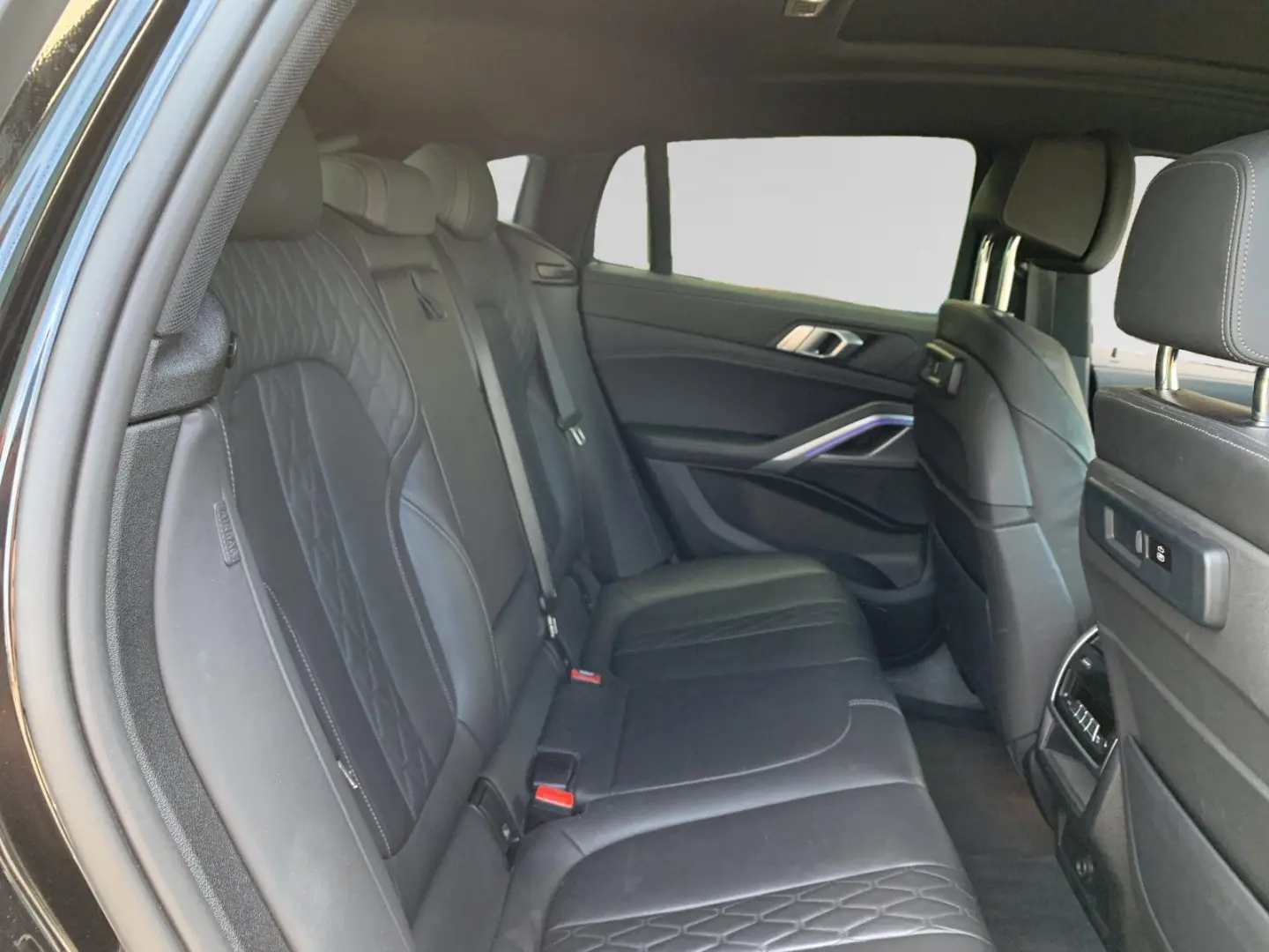 X6 xDr40d M Sport/SoftClose/IconicGlow/Ventilation/CraftedC