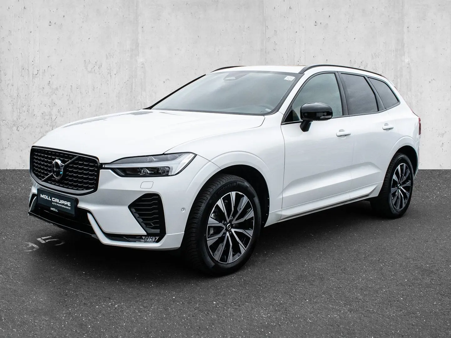 XC60 B4 AWD Plus Dark