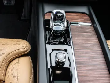 XC60 B4 AWD Plus Dark