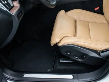 XC60 B4 AWD Plus Dark