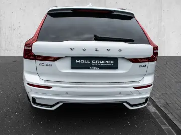 XC60 B4 AWD Plus Dark