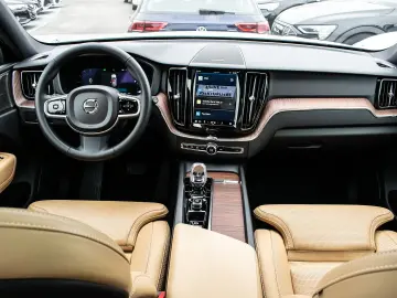 XC60 B4 AWD Plus Dark