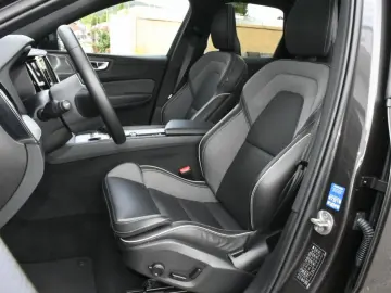 XC60 AWD Plus
