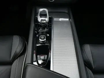 XC60 AWD Plus
