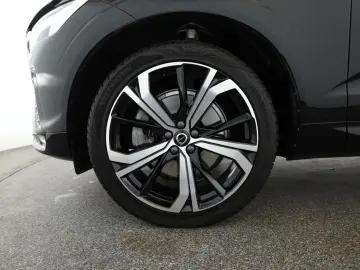 XC60 B4 AWD Plus Dark
