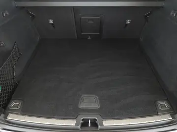 XC60 B4 AWD Plus Dark