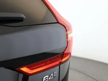 XC60 B4 AWD Plus Dark
