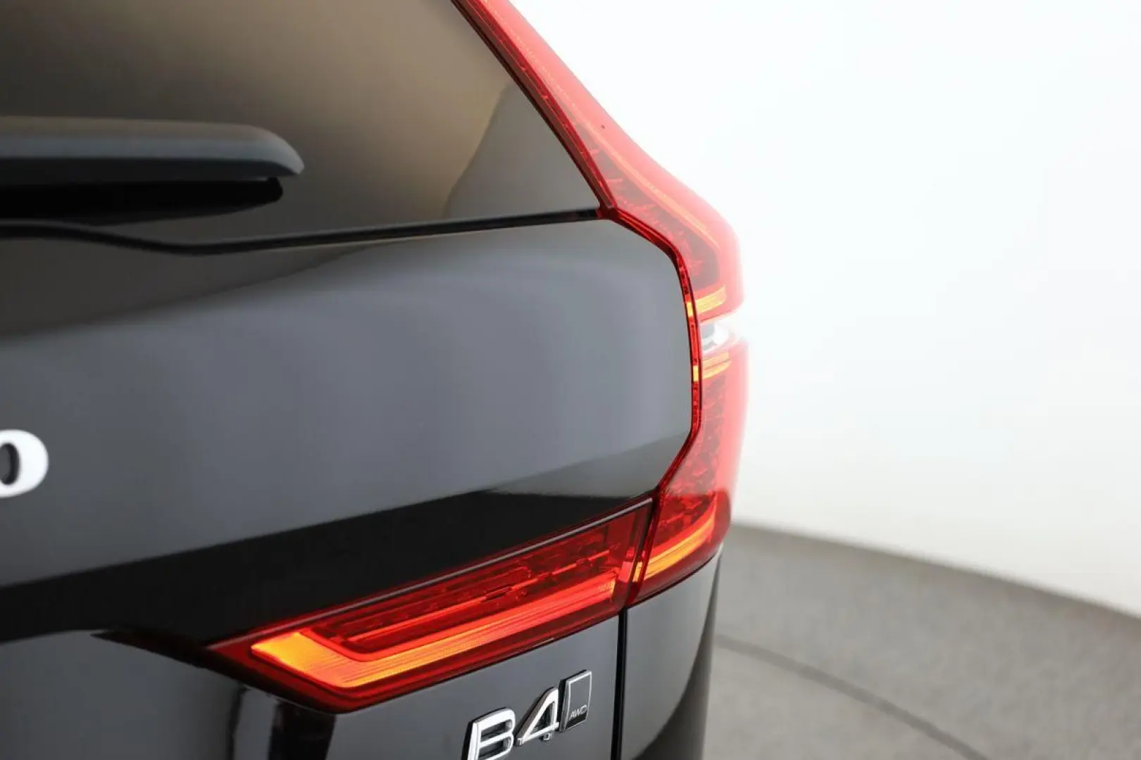XC60 B4 AWD Plus Dark