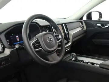 XC60 B4 AWD Plus Dark